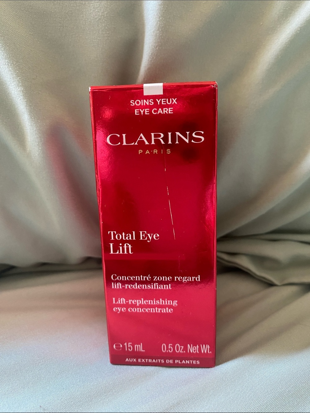 Clarins Total Eye Lift - Red Metallic Packaging